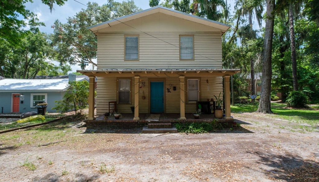 STUDENT HOUSING FOR UF STUDENTS