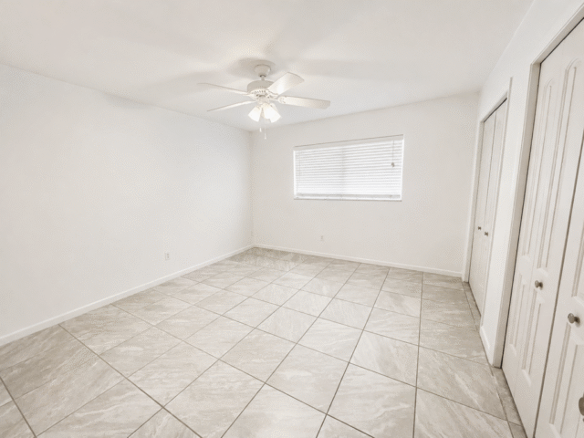 615 NW 15 St -photo 3