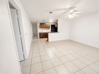 615 NW 15 St -photo 6